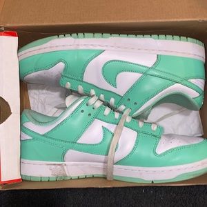 Wmns 13.5 Nike glow dunks